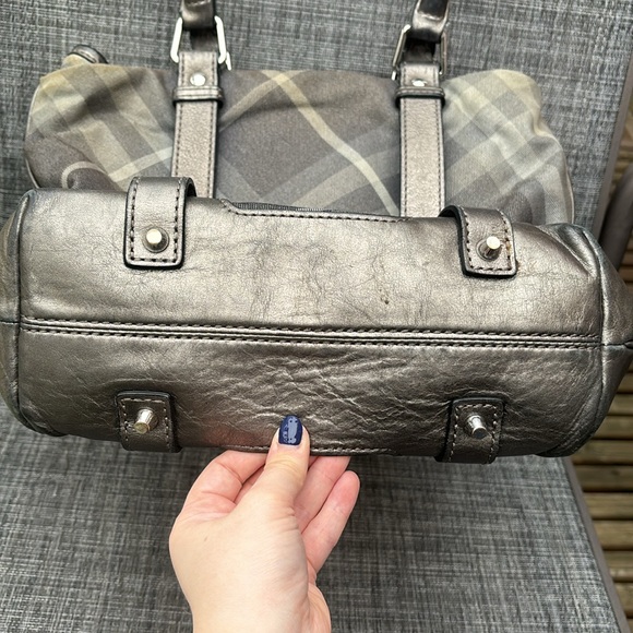 Burberry Authentic Smoked Check Pattern Tote - Picture 6 of 12